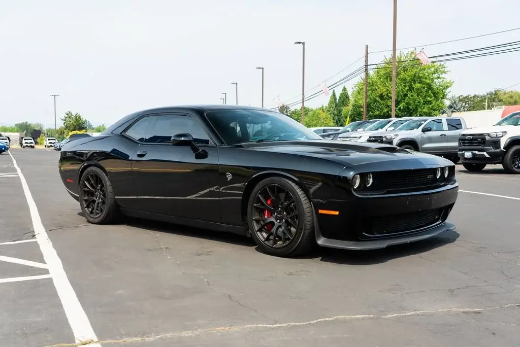2015 Dodge Challenger SRT Hellcat photo 5