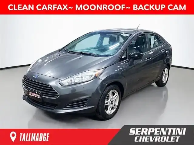2017 Ford Fiesta SE Sedan's photo