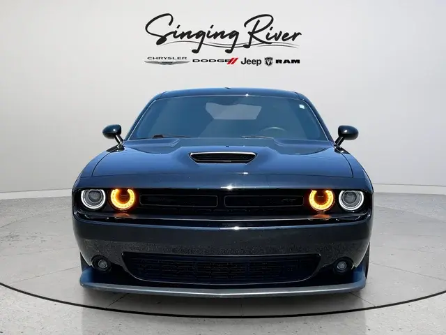 2023 Dodge Challenger GT Auto photo 3