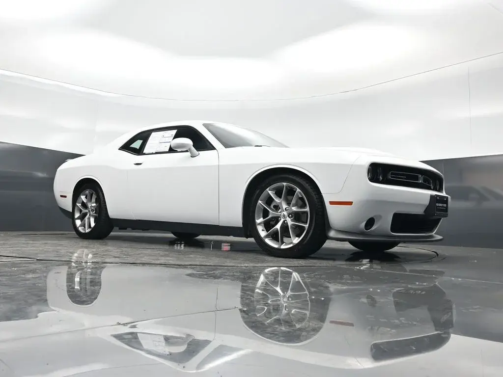 2023 Dodge Challenger GT Auto photo 4