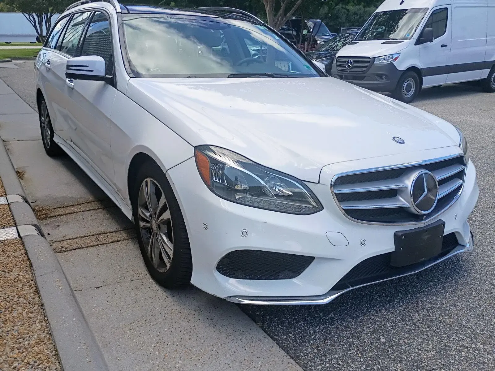 2016 Mercedes-Benz E-Class E350 Sport 4MATIC photo 3