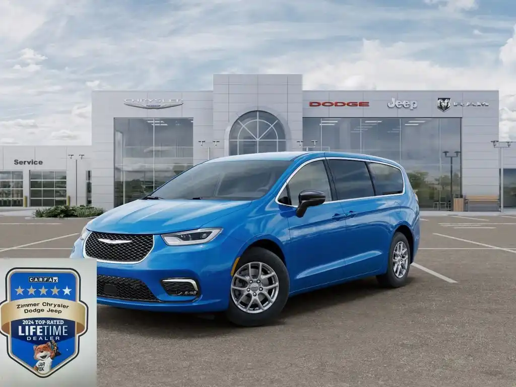 2026 Chrysler Pacifica Select's photo