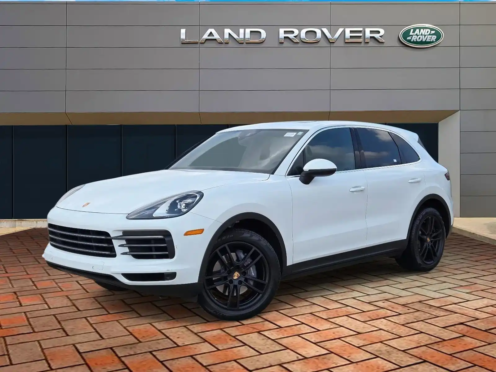 2020 Porsche Cayenne Base's photo