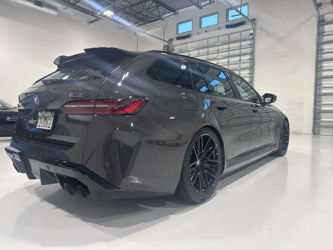 2026 BMW M5 M5 Touring photo 5
