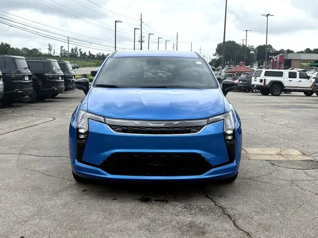 2027 Chrysler Pacifica Select photo 3