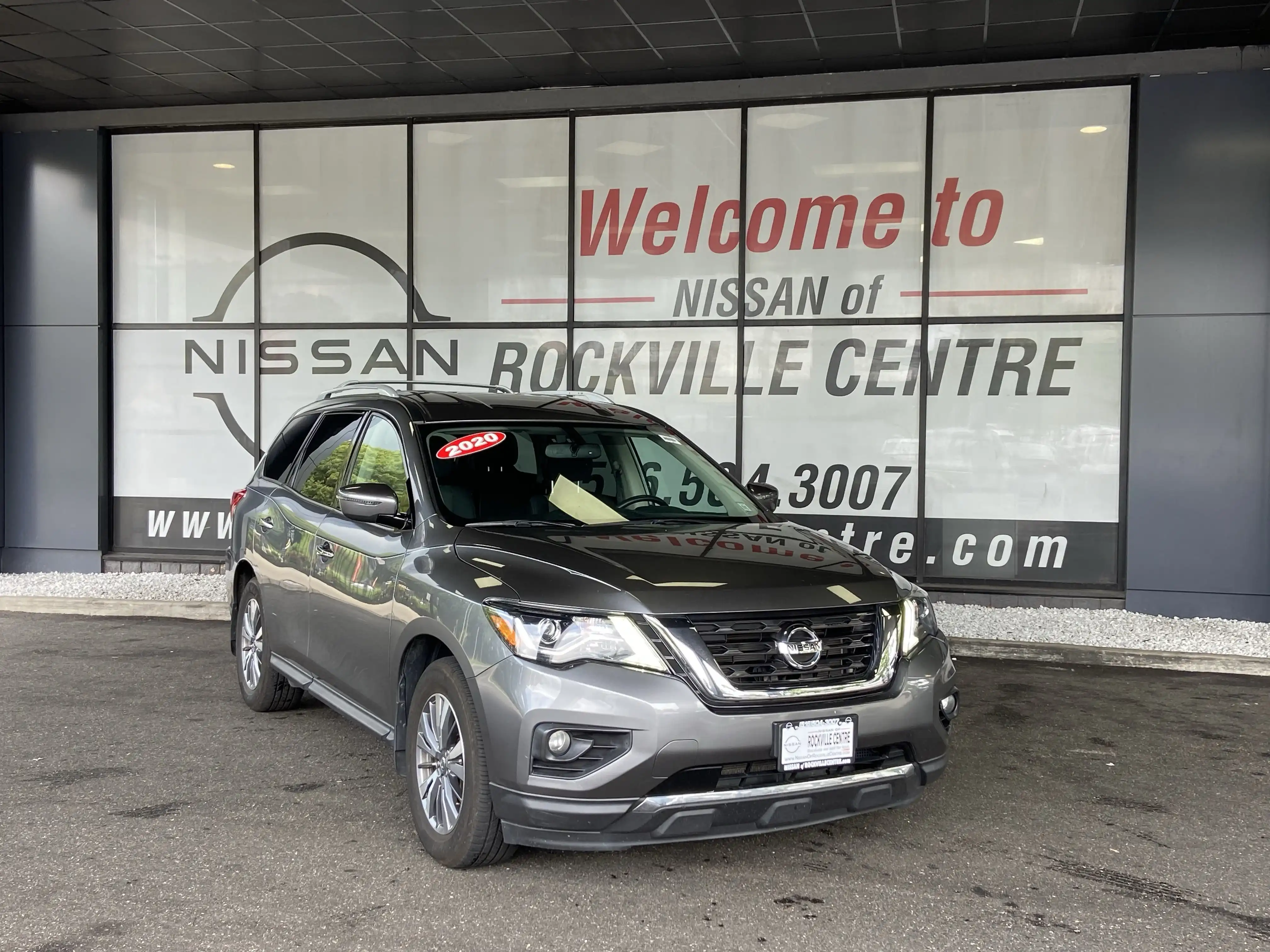 2025 Nissan Pathfinder SL 4WD's photo