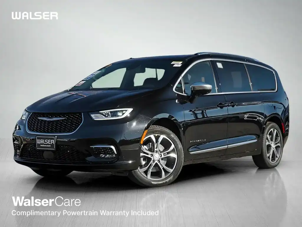 2026 Chrysler Pacifica Pinnacle AWD's photo