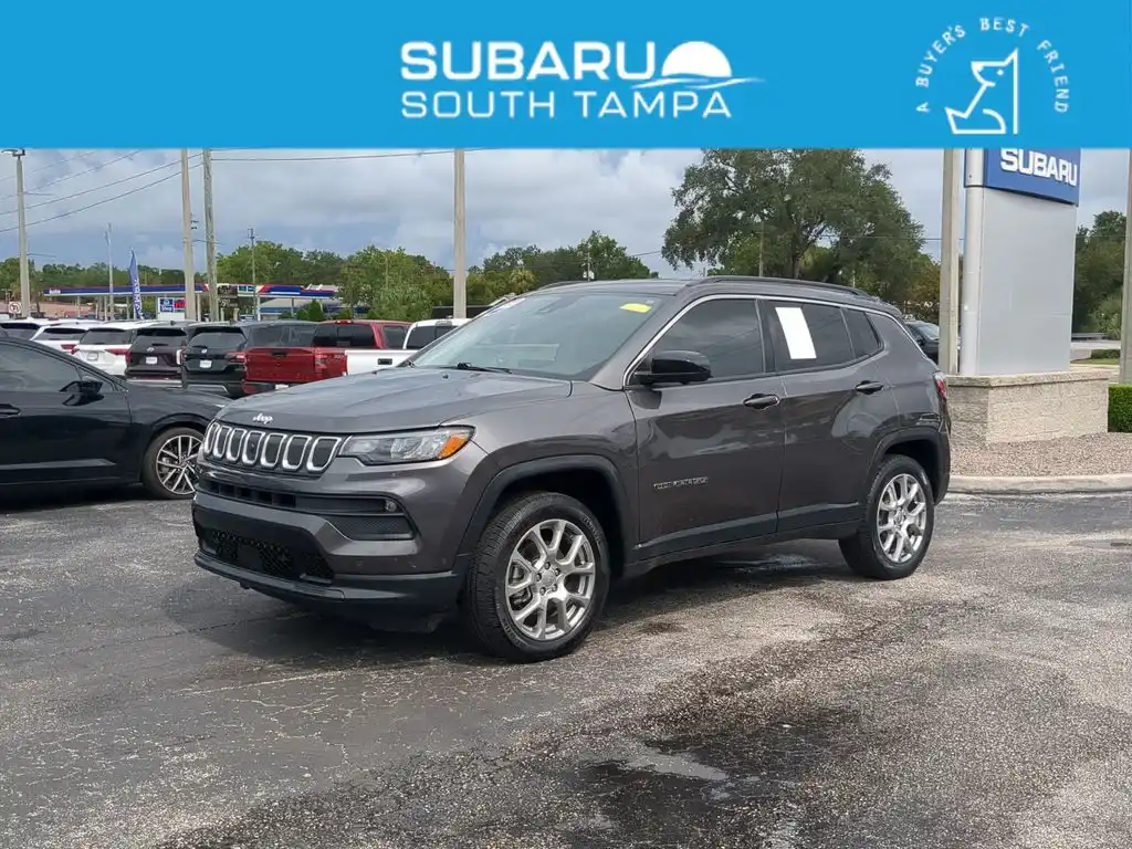 2022 Jeep Compass Latitude Lux 4X4's photo