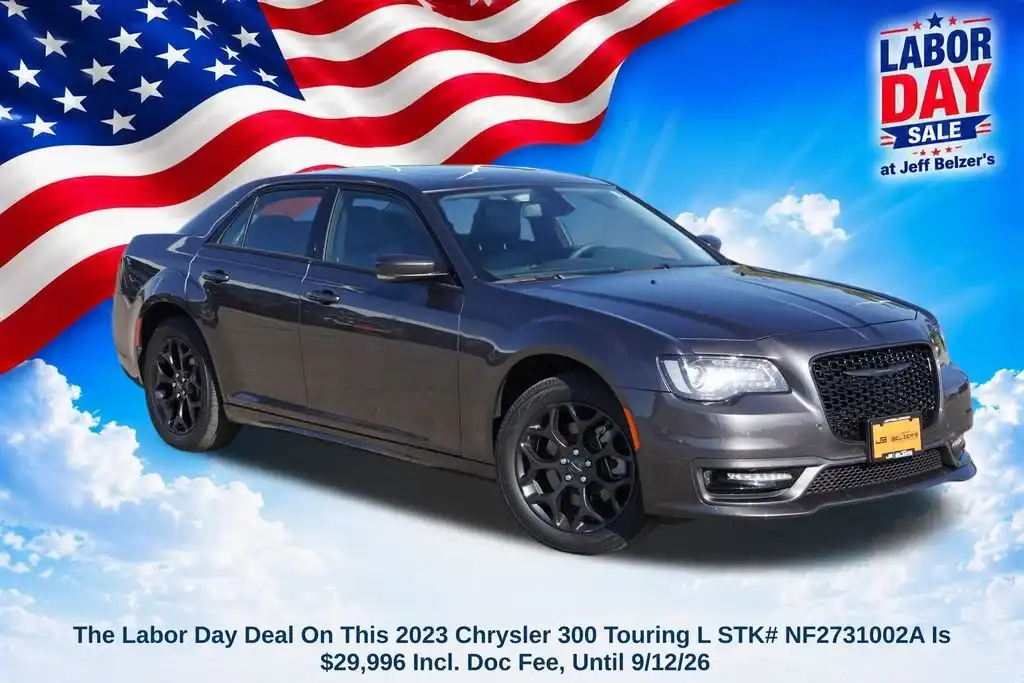 2023 Chrysler 300 Touring L AWD's photo