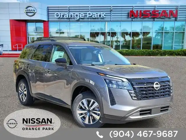 2026 Nissan Pathfinder SL 2WD's photo