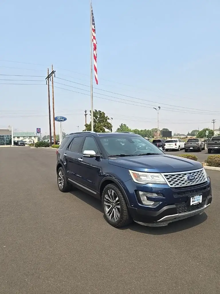 2017 Ford Explorer Platinum 4WD photo 1