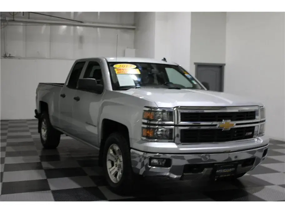 2014 Chevrolet Silverado 1500 2LT 4X4 Double Cab Std Box photo 3