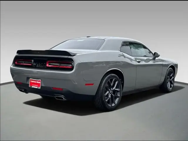 2023 Dodge Challenger SXT Auto photo 4