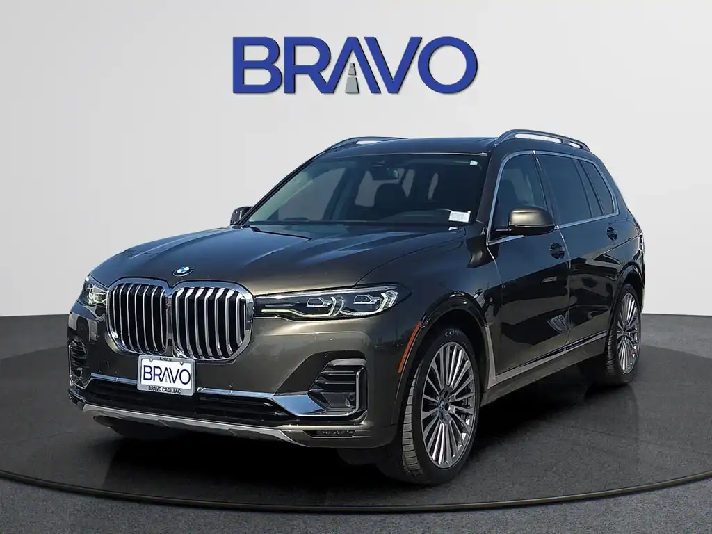 2021 BMW X7 xDrive40i's photo