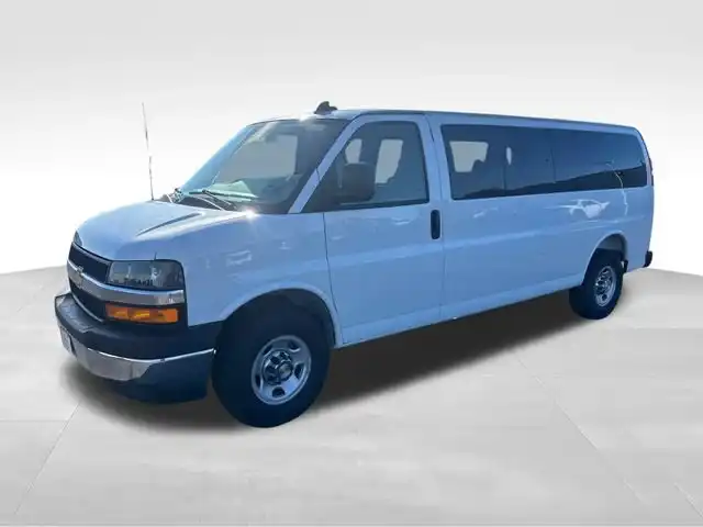 2025 Chevrolet Express LT 3500 Extended's photo
