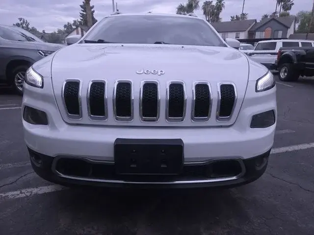 2017 Jeep Cherokee Limited 4X4 photo 3