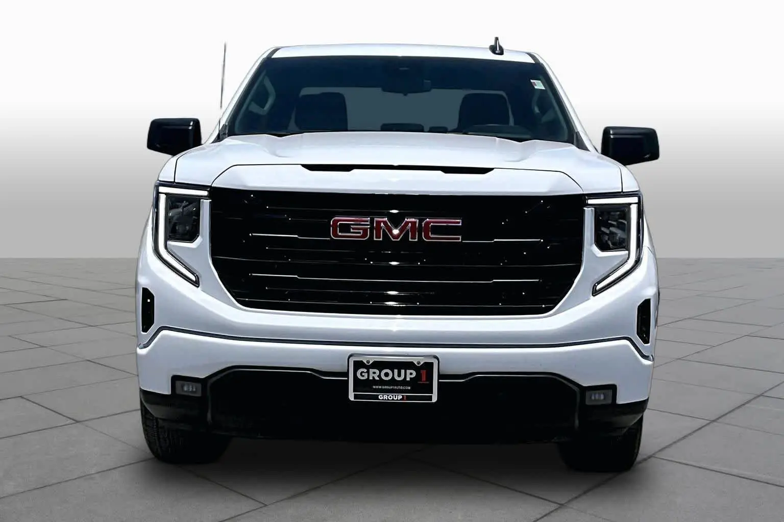 2026 GMC Sierra 2WD Crew Cab Short Box Elevation photo 4