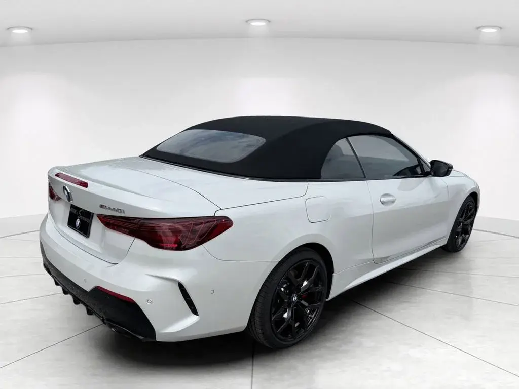 2027 BMW 4 Series M440i Convertible xDrive photo 3