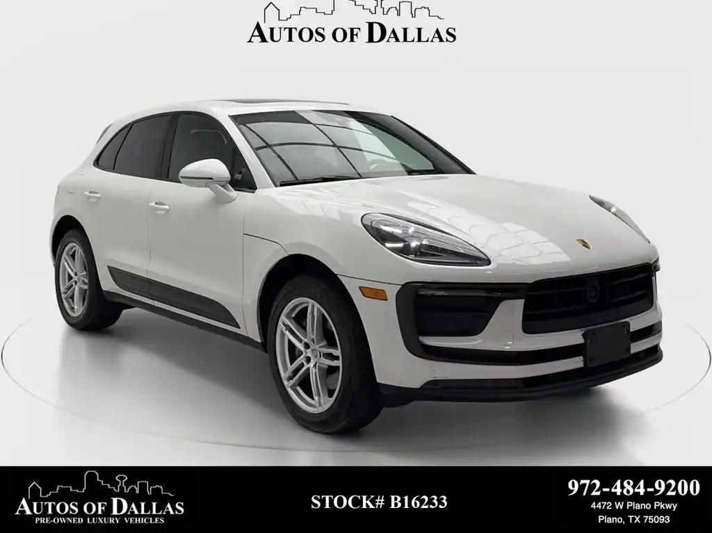 2024 Porsche Macan T's photo