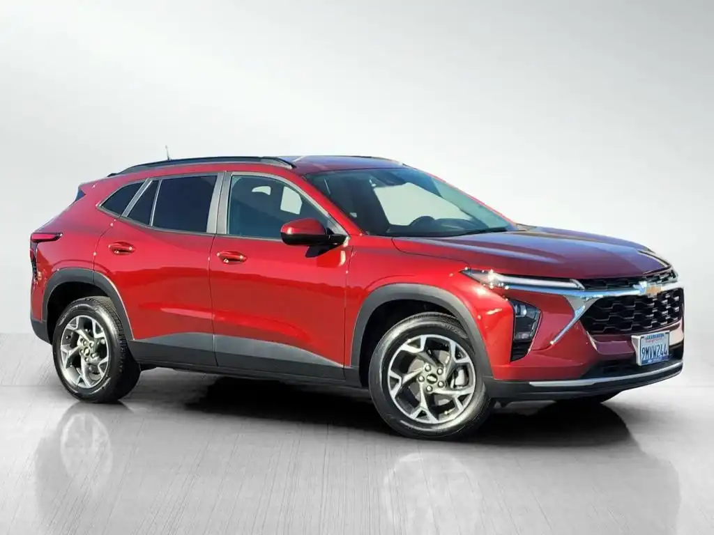 2024 Chevrolet Trax LT's photo
