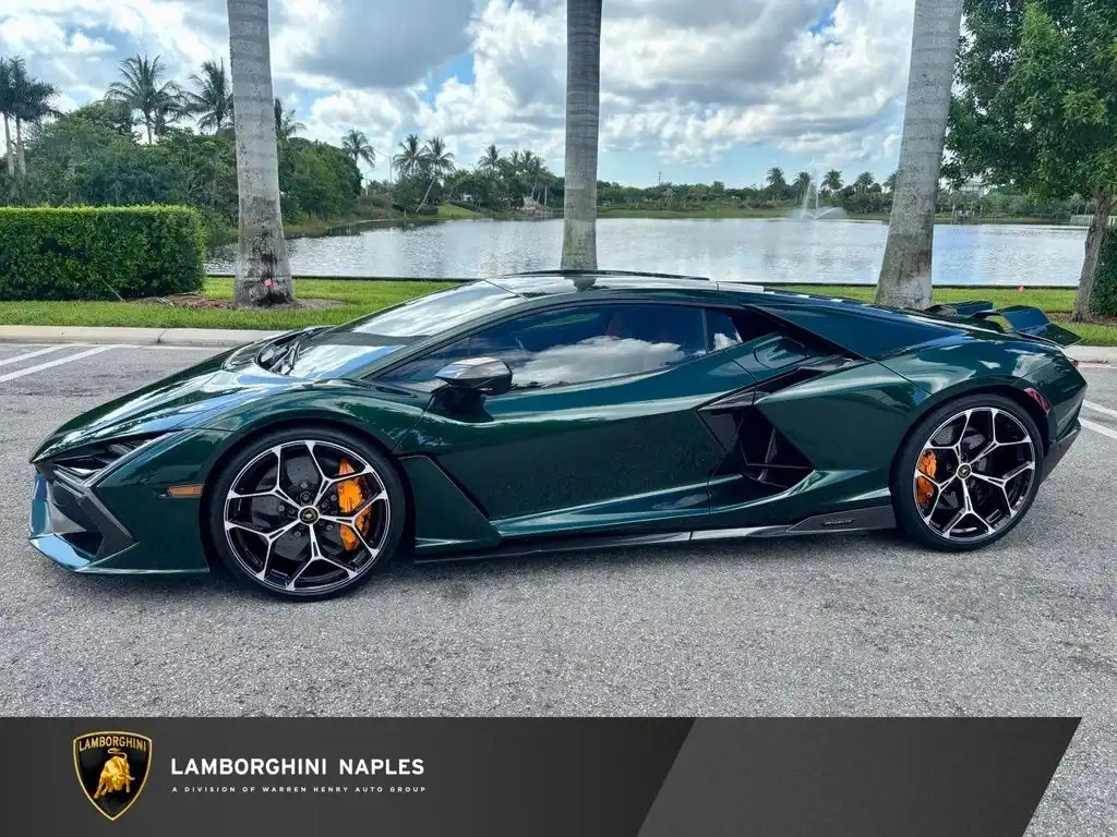 2025 Lamborghini Revuelto 6.5 DCT 4WD's photo