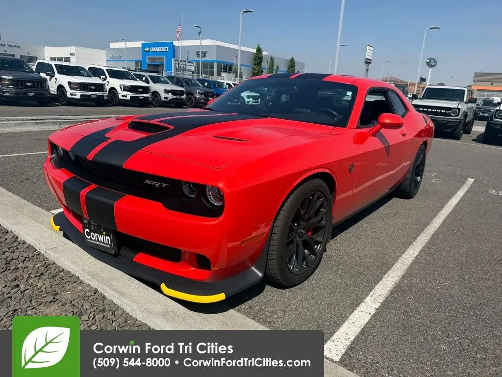 2016 Dodge Challenger SRT Hellcat photo 4