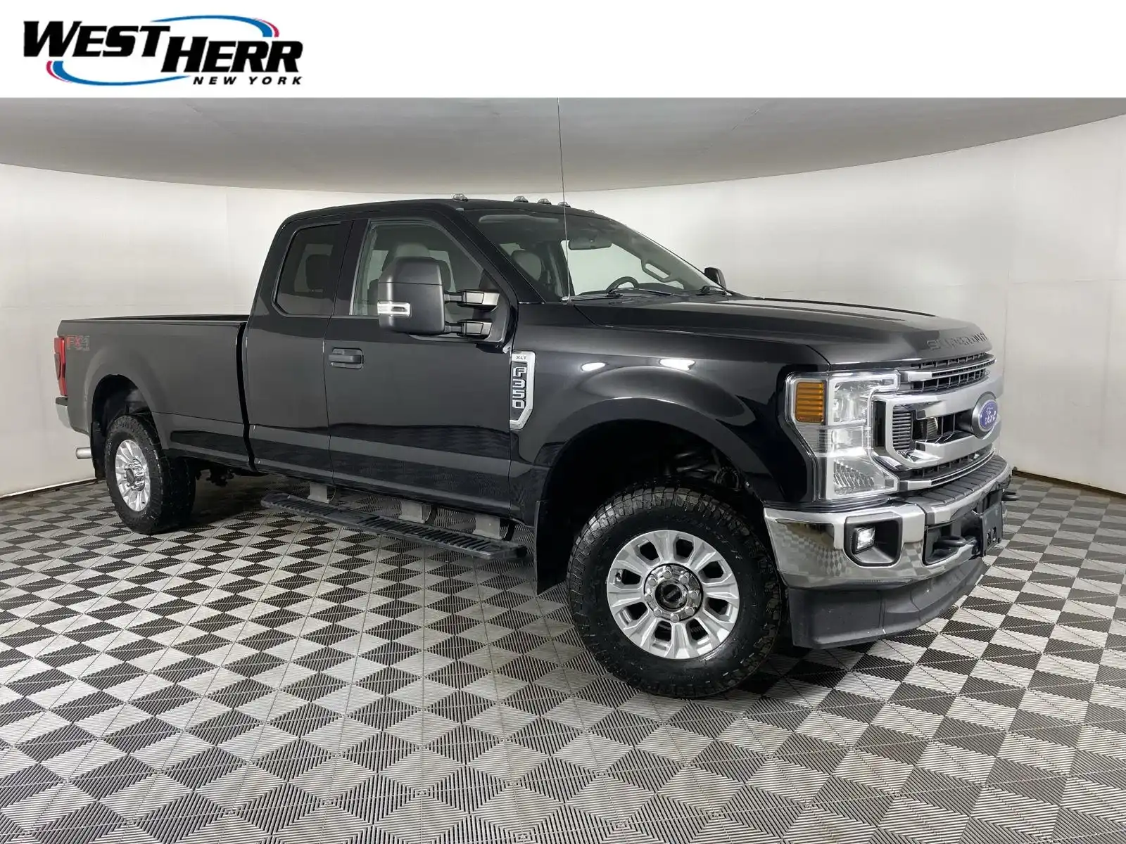 2021 Ford F-350 XLT 4WD SuperCab SRW 6-1/2' Box's photo