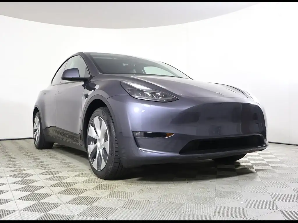 2023 Tesla Model Y Rear Wheel Drive's photo