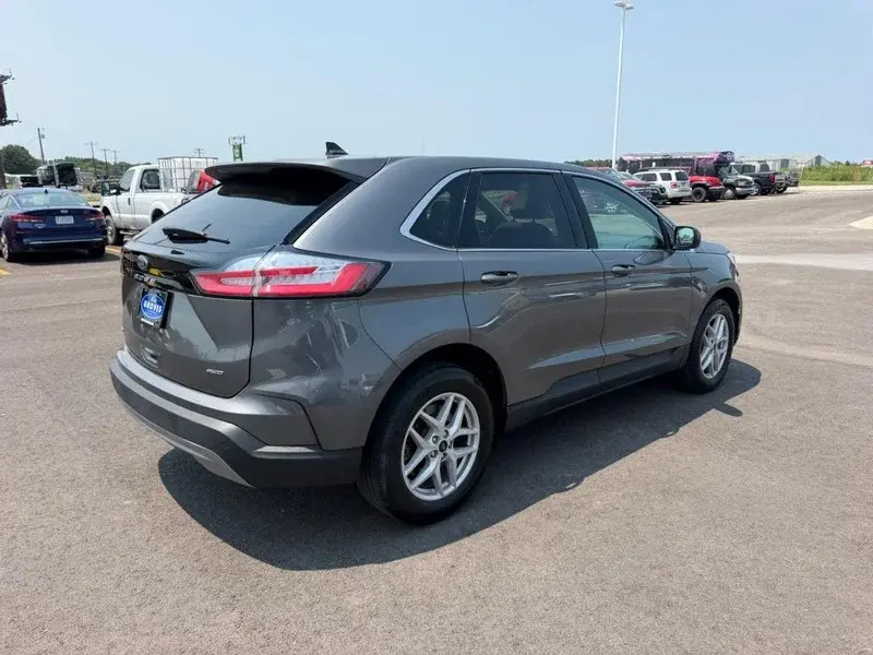 2024 Ford Edge SEL AWD photo 5