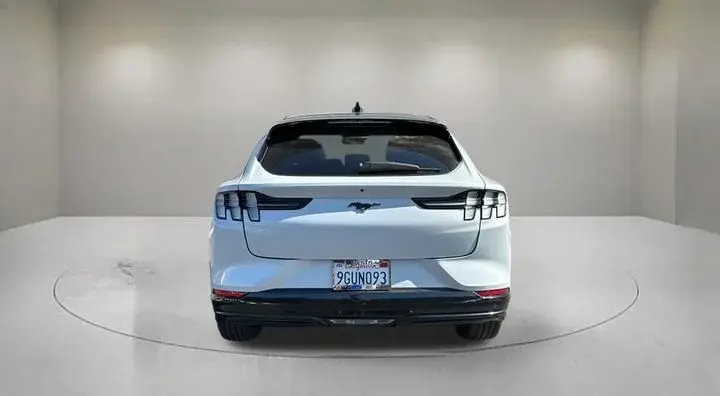 2023 Ford Mustang-Mach-e Premium photo 3