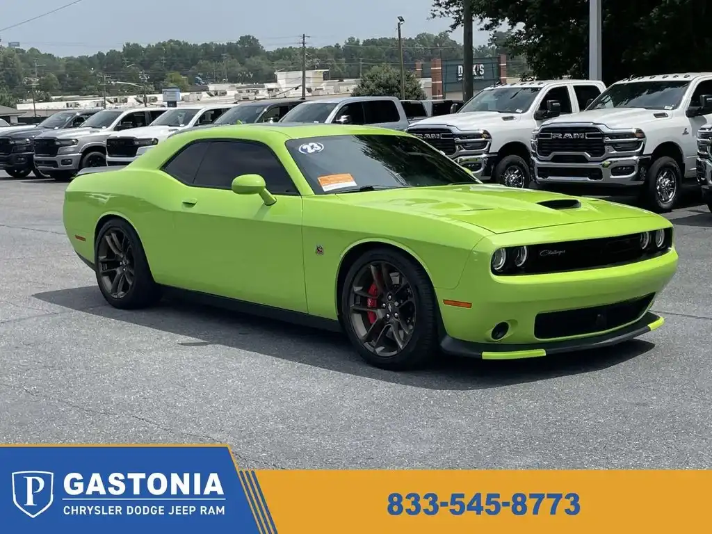 2023 Dodge Challenger R/T Scat Pack's photo