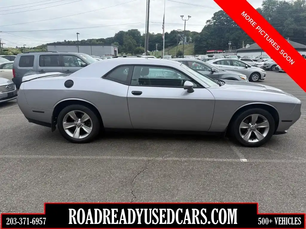 2018 Dodge Challenger SXT's photo