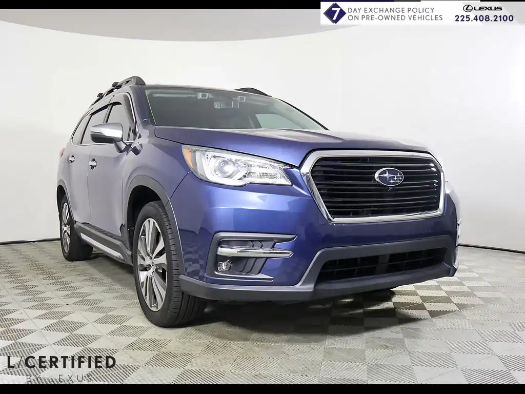 2022 Subaru Ascent Touring's photo