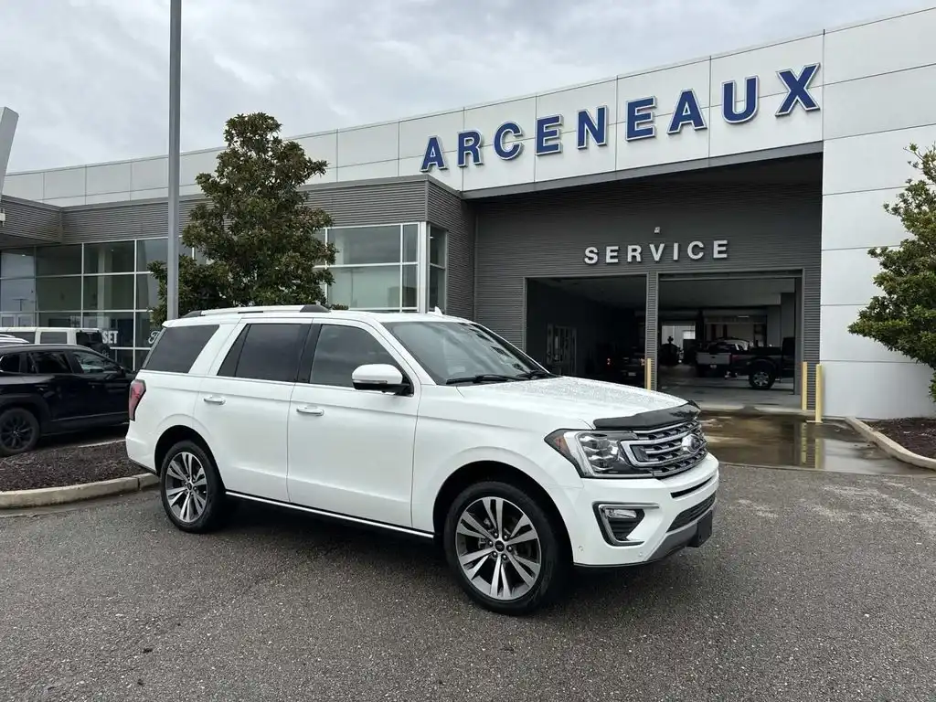 2021 Ford Expedition Limited's photo