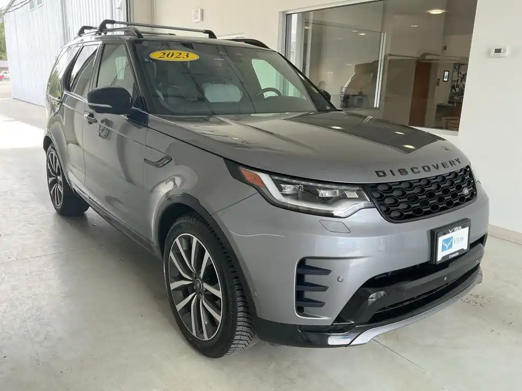 2023 Land Rover Discovery S R Dynamic's photo