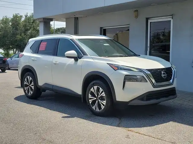 2023 Nissan Rogue SV FWD's photo