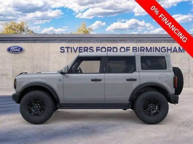 2026 Ford Bronco Outer Banks 4x4 photo 4