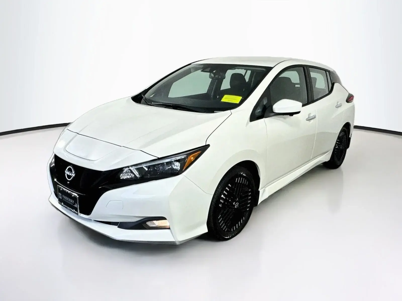 2023 Nissan Leaf SV Plus photo 3