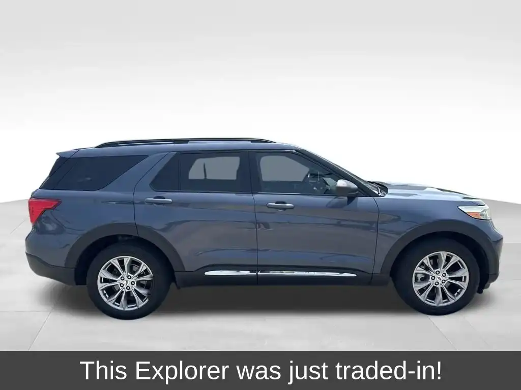 2021 Ford Explorer XLT 4WD's photo
