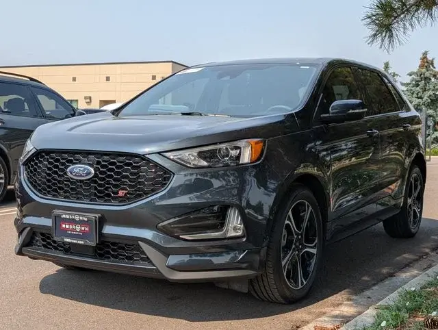 2023 Ford Edge ST AWD photo 5