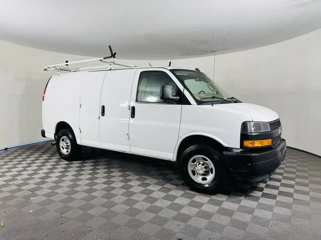 2022 Chevrolet Express 2500 Work Van HD photo 5