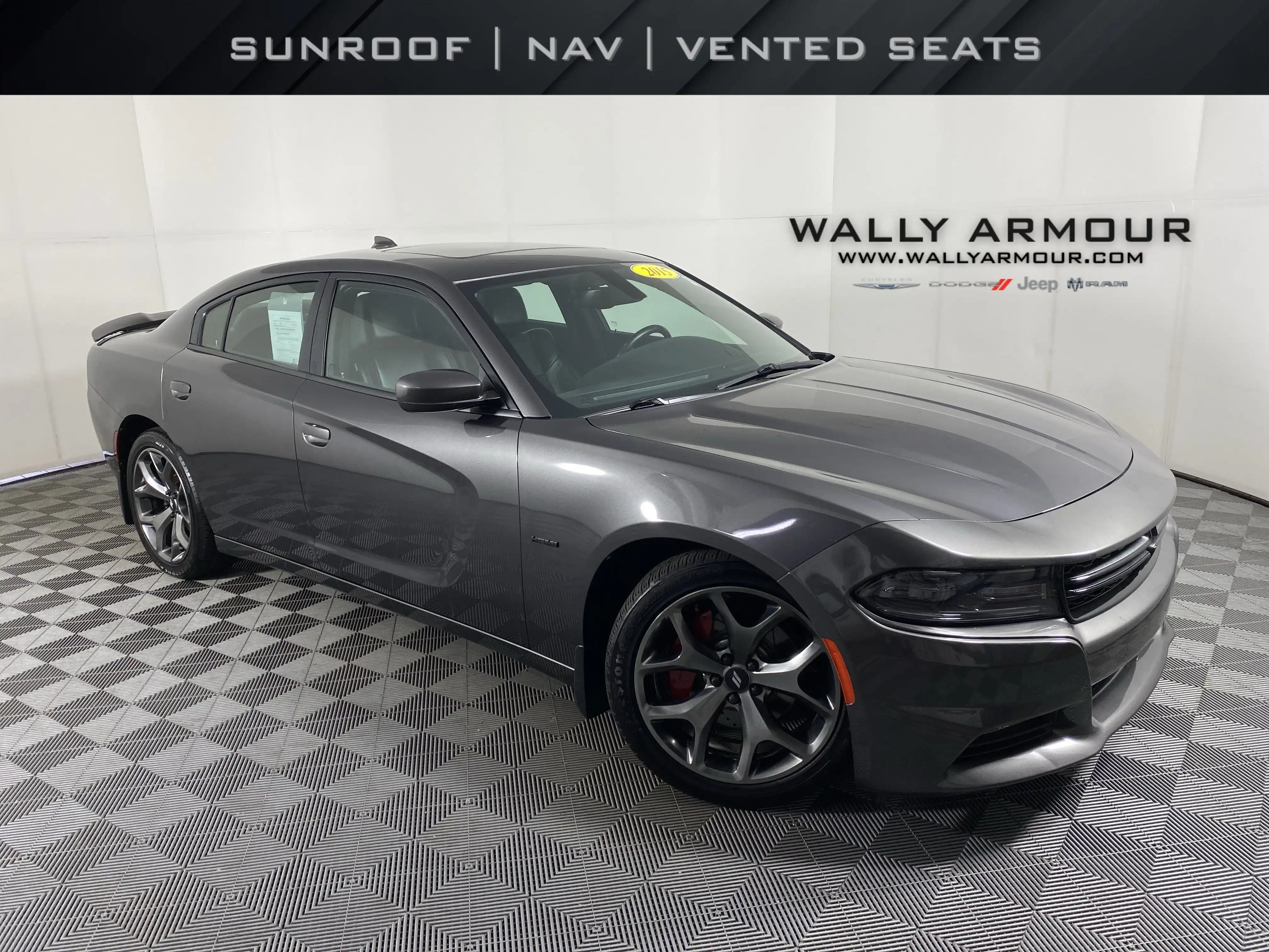 2015 Dodge Charger R/T's photo