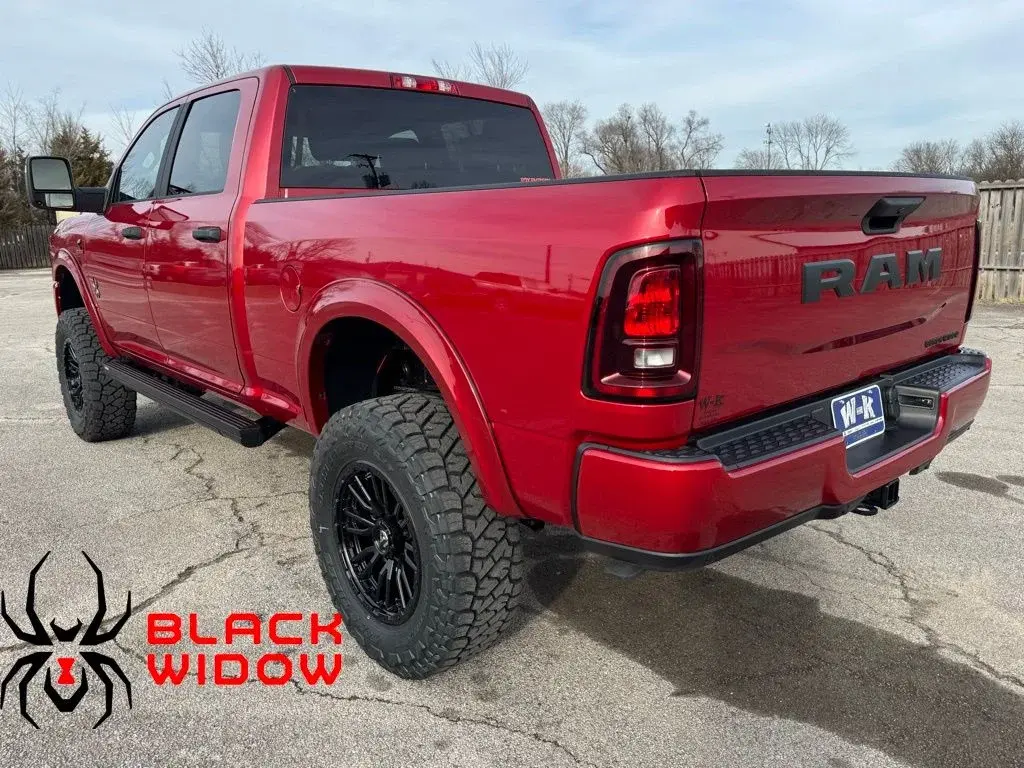 2026 RAM 3500 Big Horn 4WD Crew Cab SWB photo 5