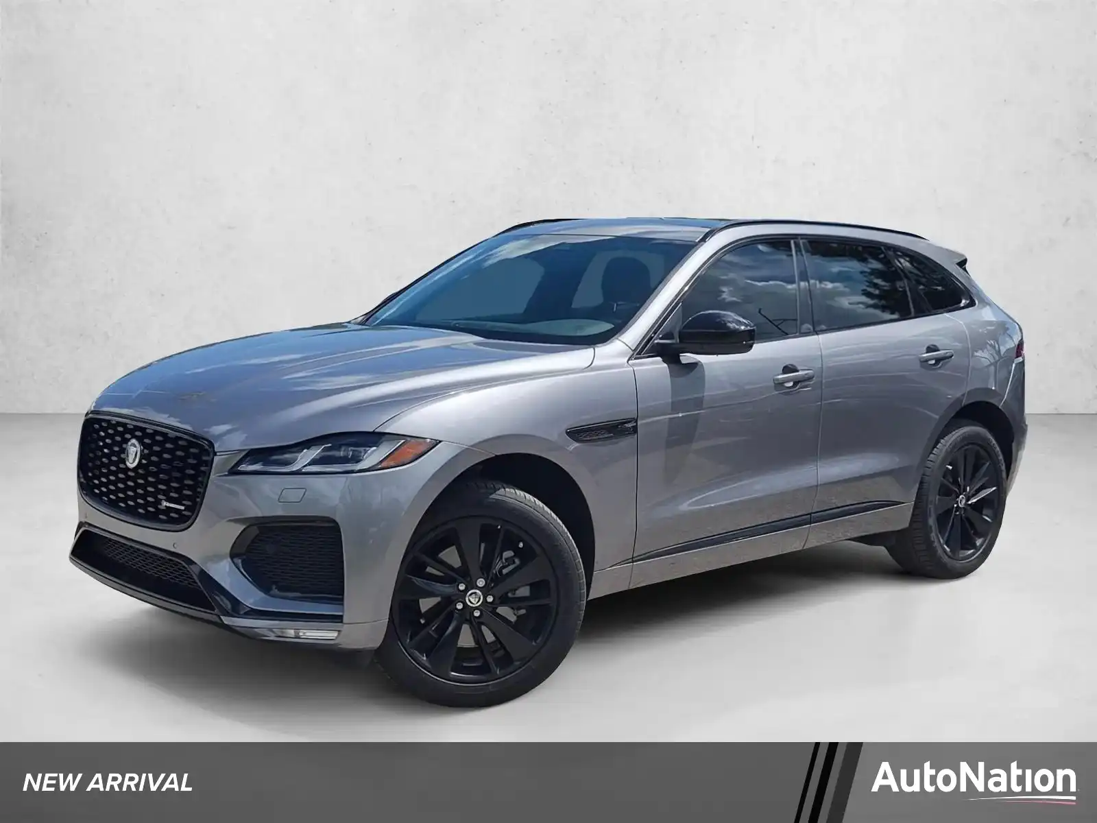 2024 Jaguar F-PACE P250 R-Dynamic S's photo