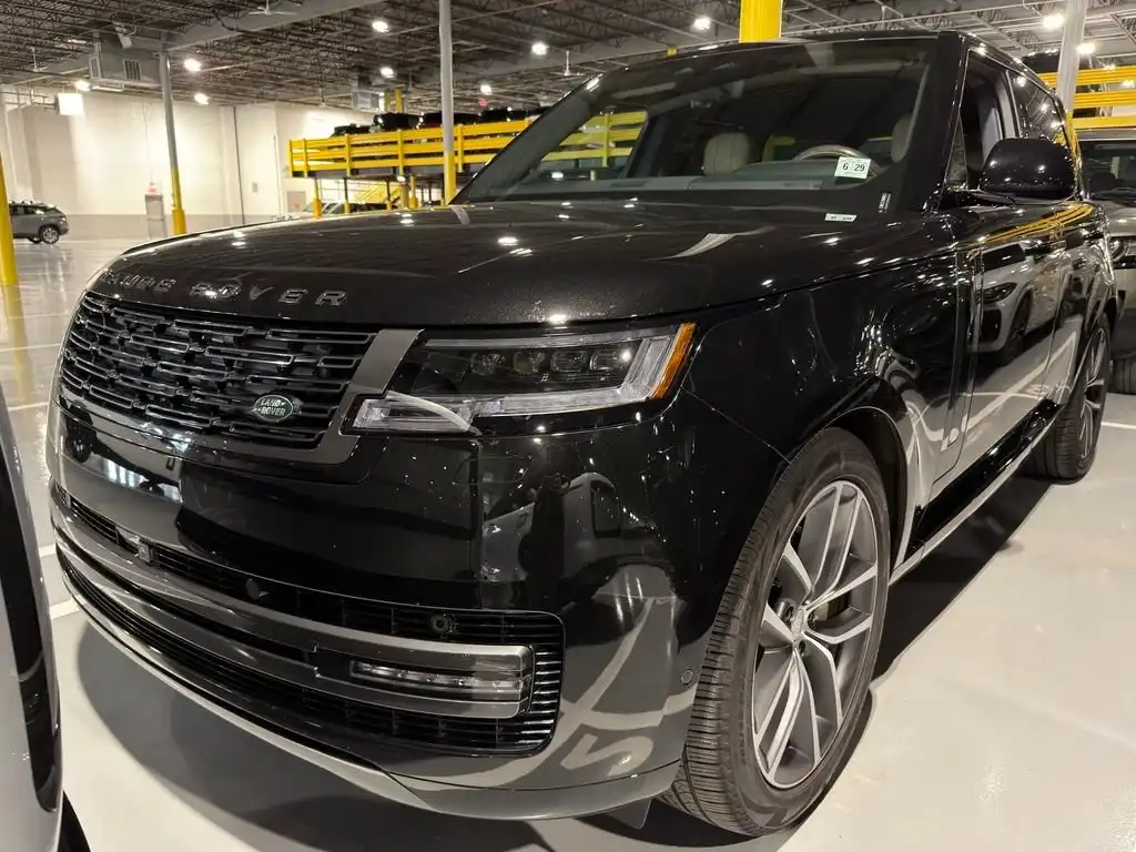 2024 Land Rover Range Rover 3.0 SE SWB's photo