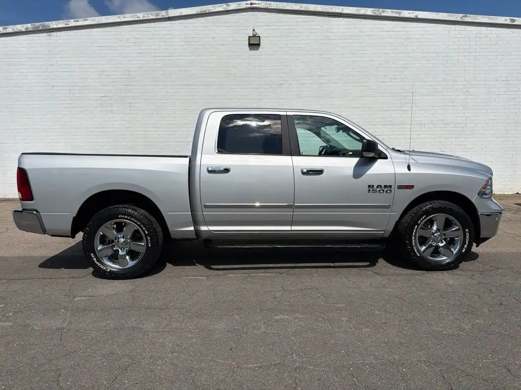 2018 RAM 1500 Lone Star 4x4 Crew Cab 5'7's photo