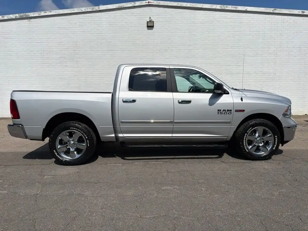 2018 RAM 1500 Lone Star 4x4 Crew Cab 5'7's photo