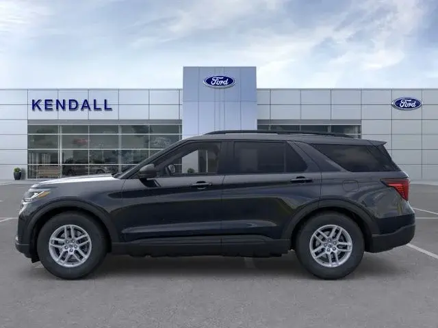 2026 Ford Explorer Active 4WD photo 3