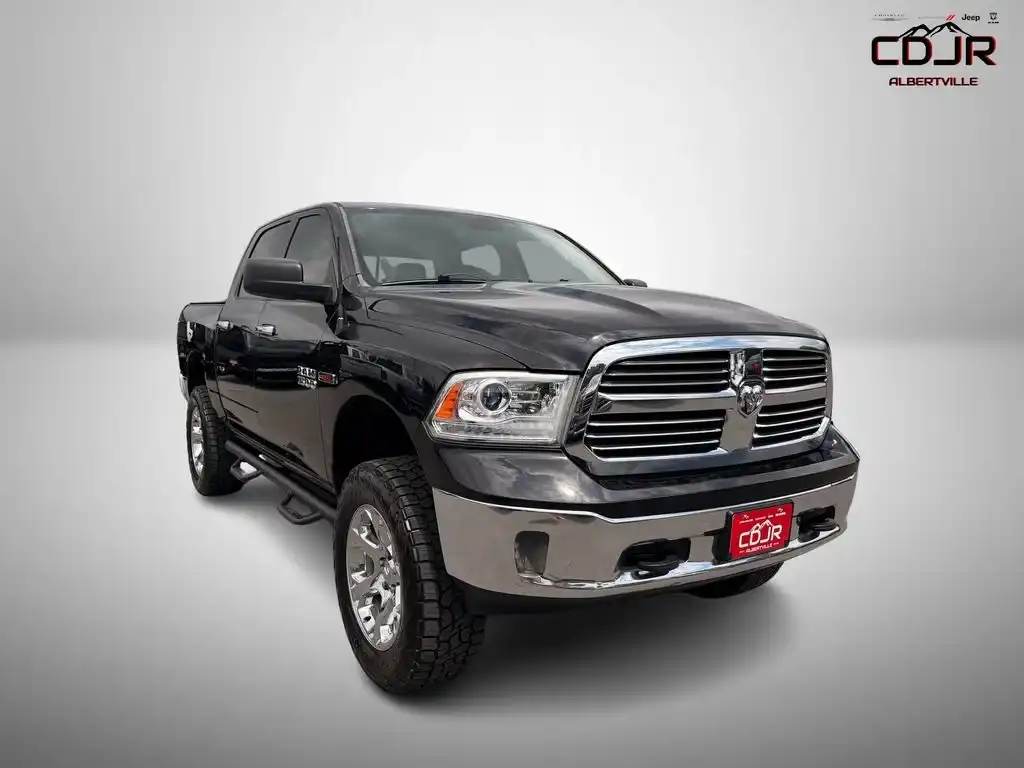 2015 RAM 1500 SLT 4x4 Crew Cab's photo
