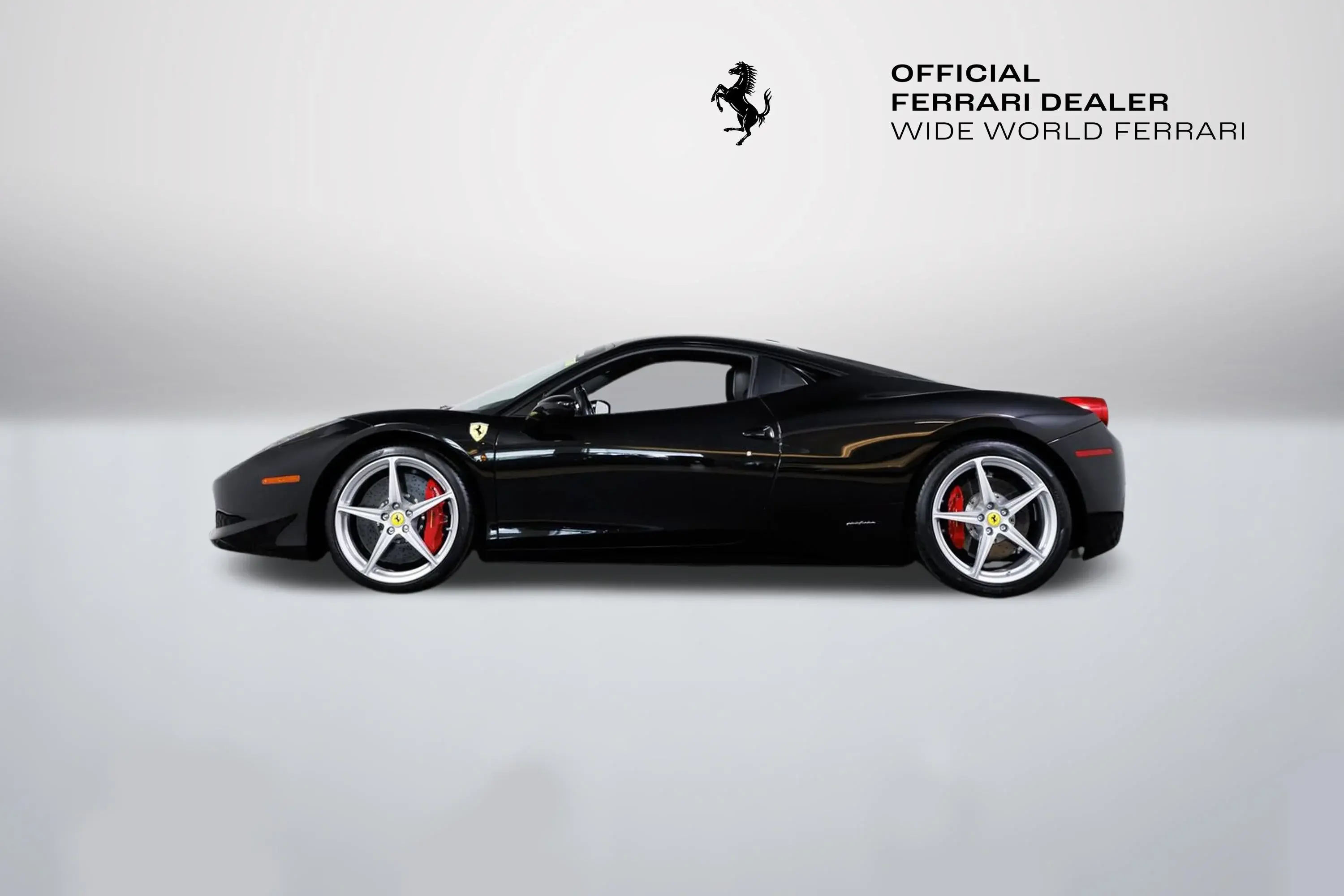 2013 Ferrari 458 Base photo 4